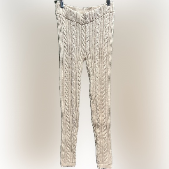 Women’s Forever 21 X Pantone 2pc Set Cable Knit Sweater Leggings Cardigan - Picture 9 of 15